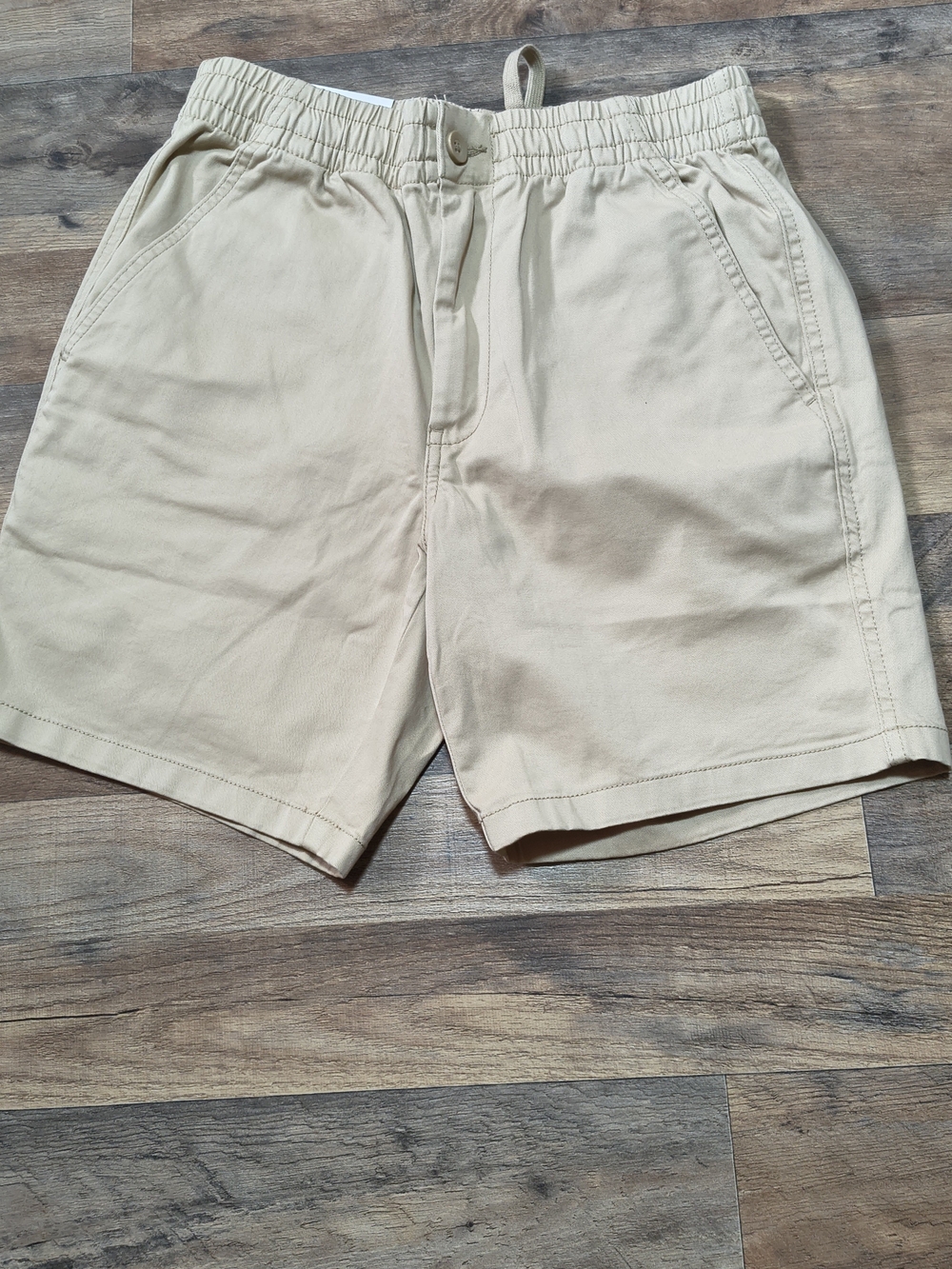 Men's Elastic Waist Flat-Front Shorts in Light Beige